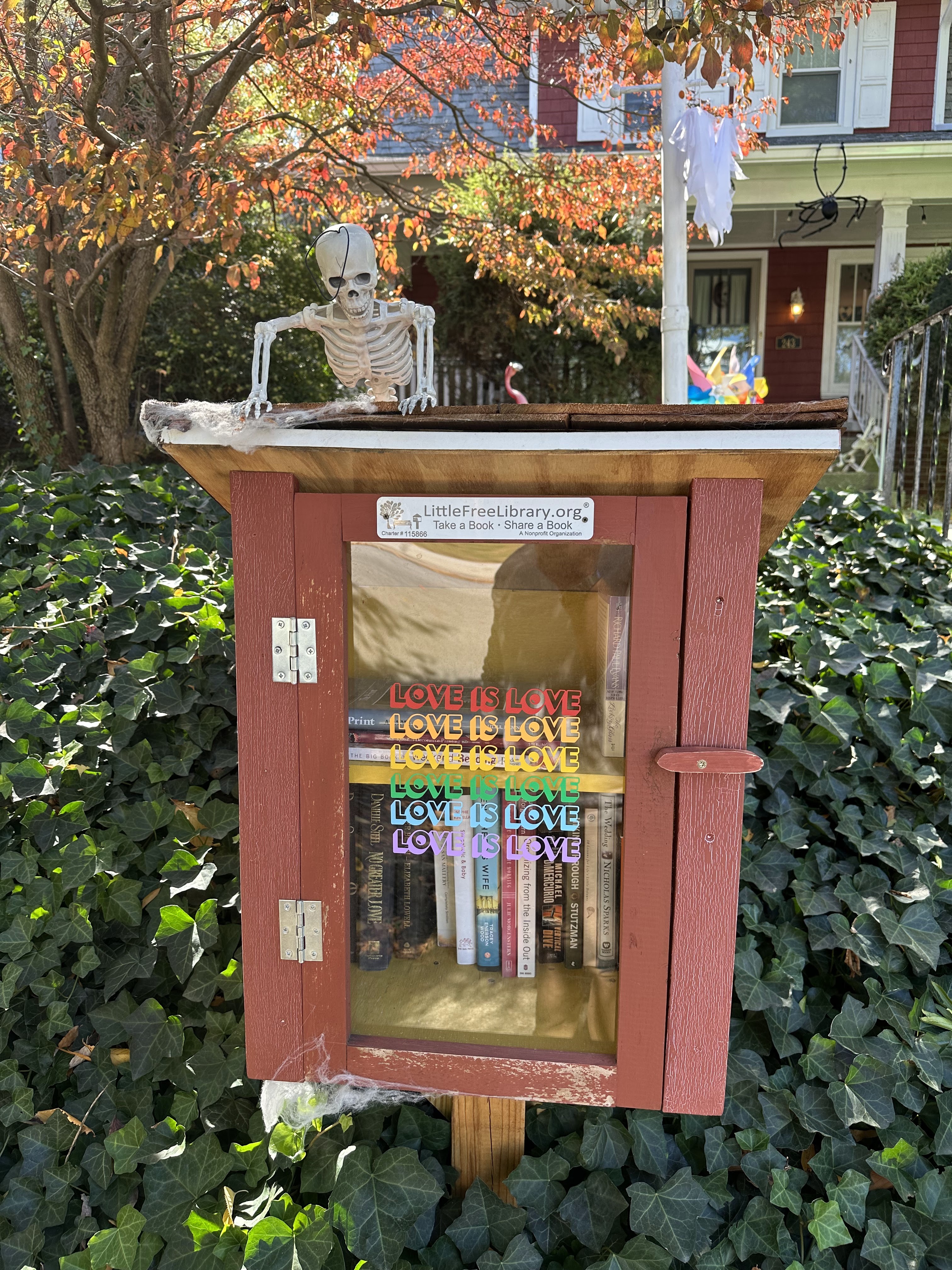 Baer Ave Little Free Library